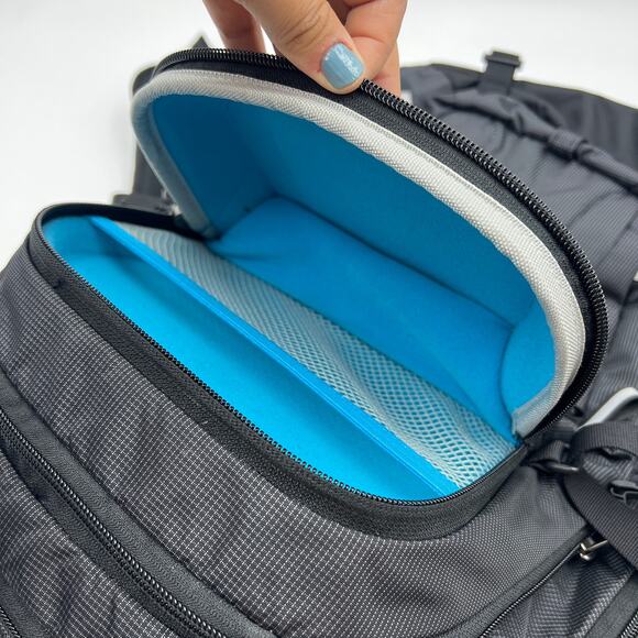 Thule EnRoute Escort 2 Daypack Black 27-liter Backpack - Picture 3 of 11